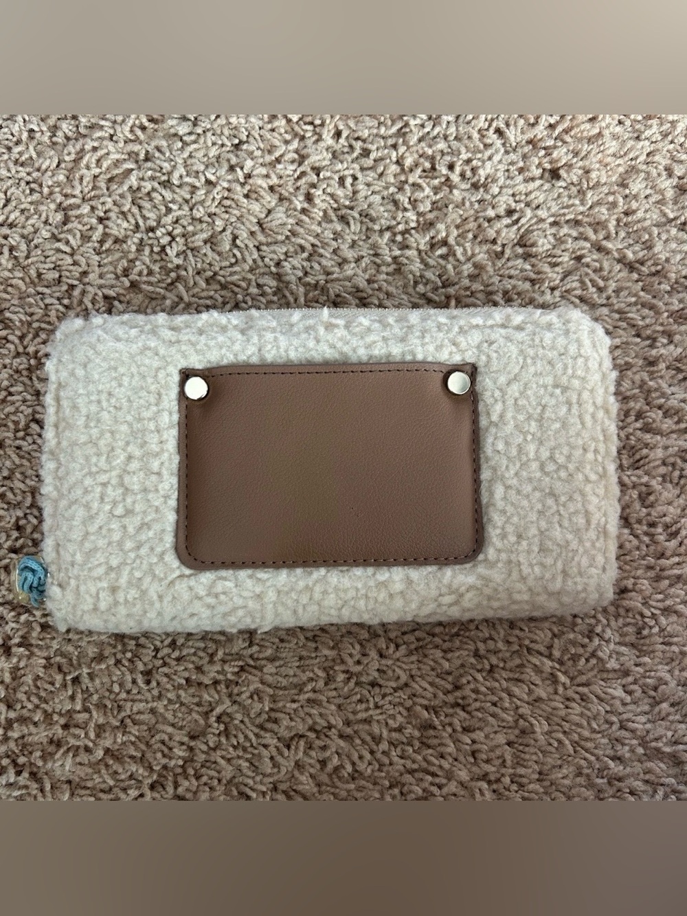 No Boundaries Cozy Soft Sherpa FauxLeather Zip Around Wallet Beige Brown READ